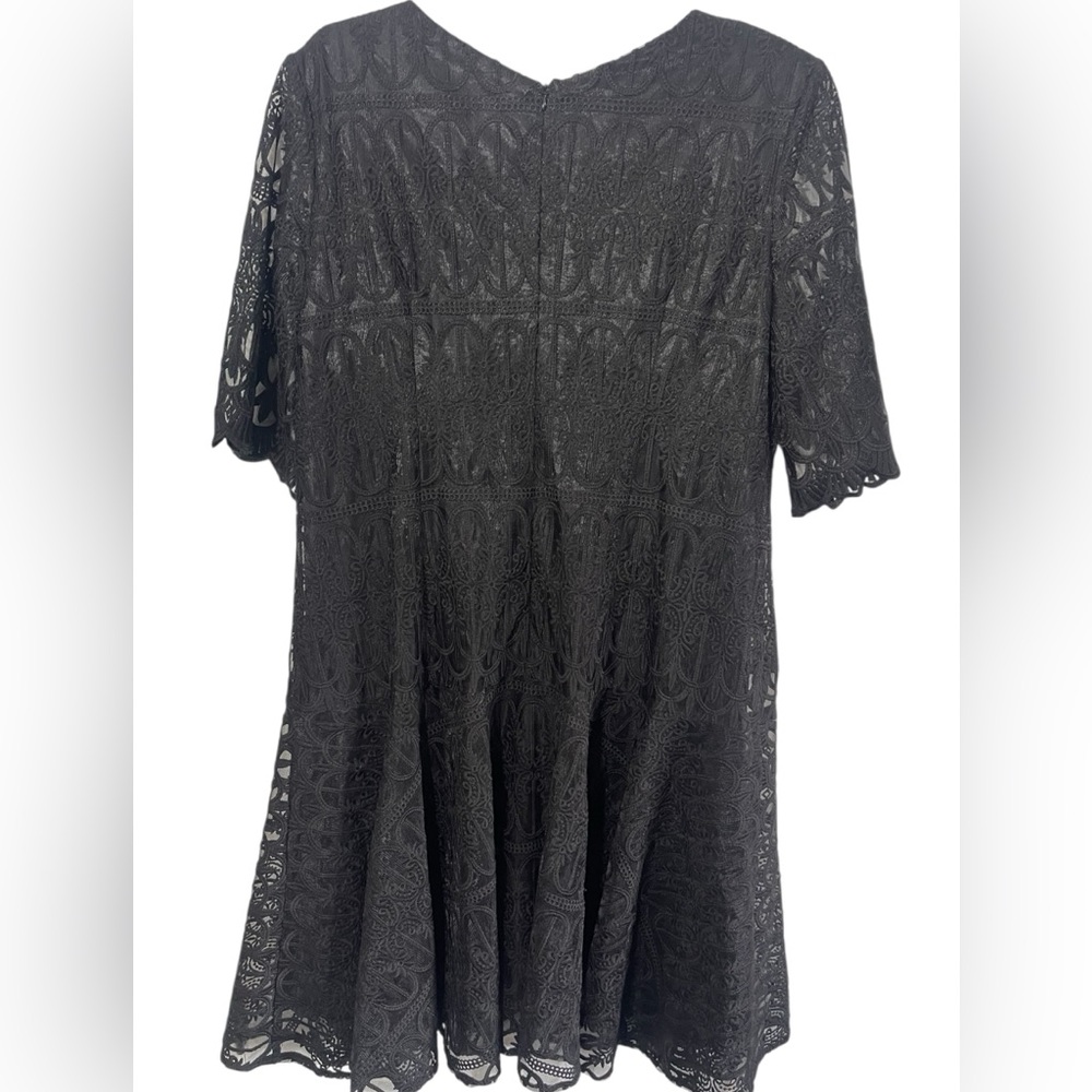 Giovanna Signature Embroidery Luxurious
Lace Black Dress Size 22W - Picture 4 of 9